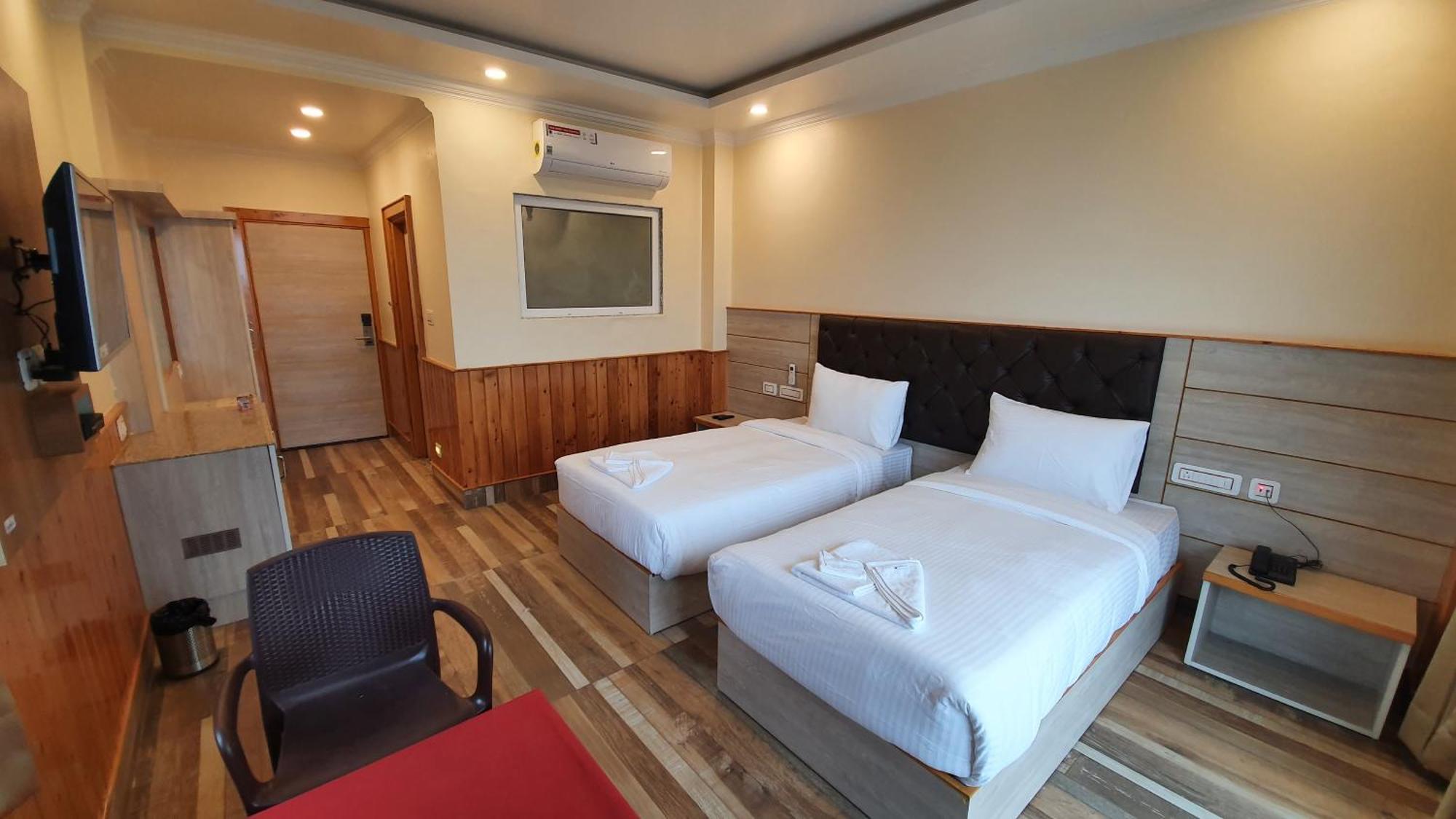 Nomadic Inn Dharamshala Eksteriør billede